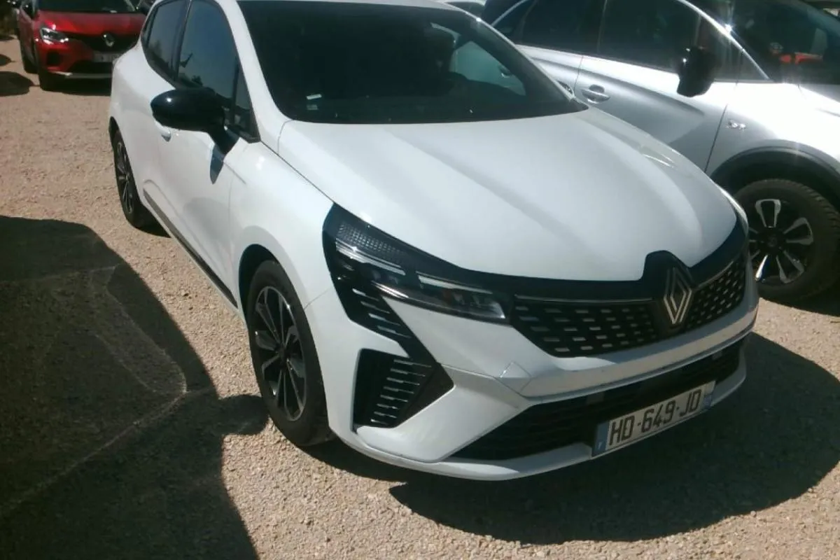 RENAULT CLIO