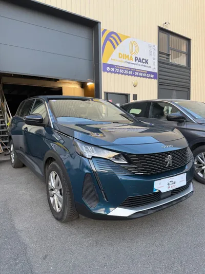 PEUGEOT 5008